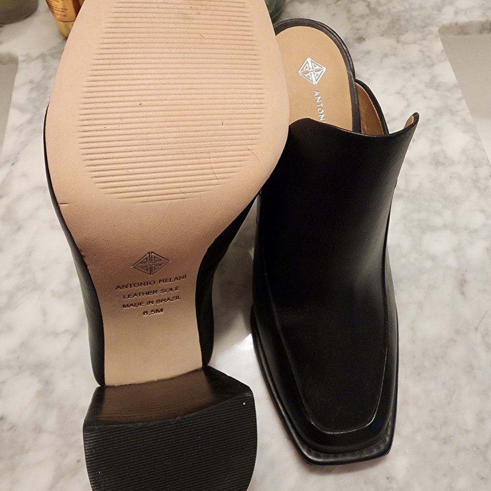 ANTONIO MELANI Black Square-Toe Slip-On Mules - Picture 2 of 5